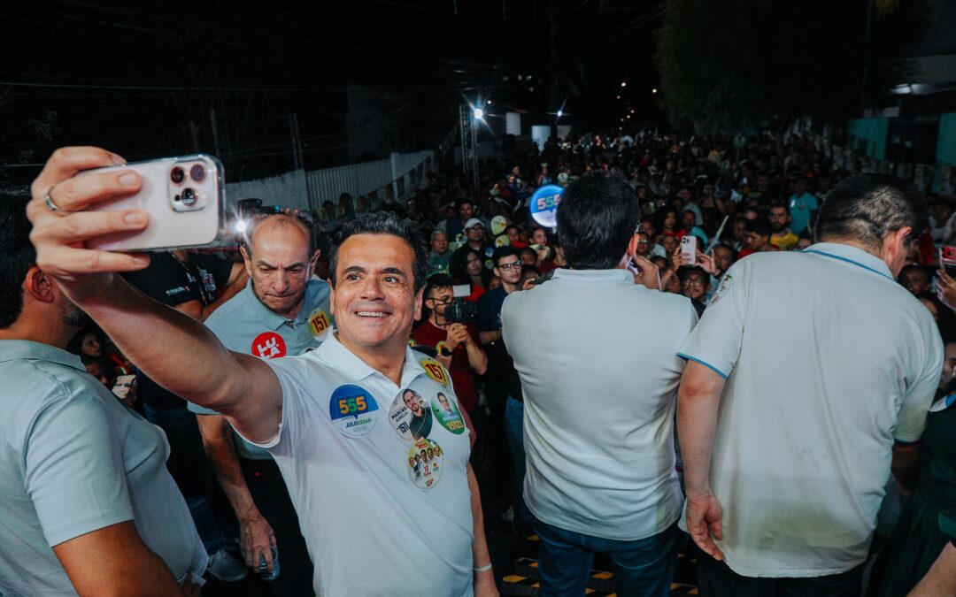 População se reúne em apoio à reeleição do Deputado Henrique em Teresina