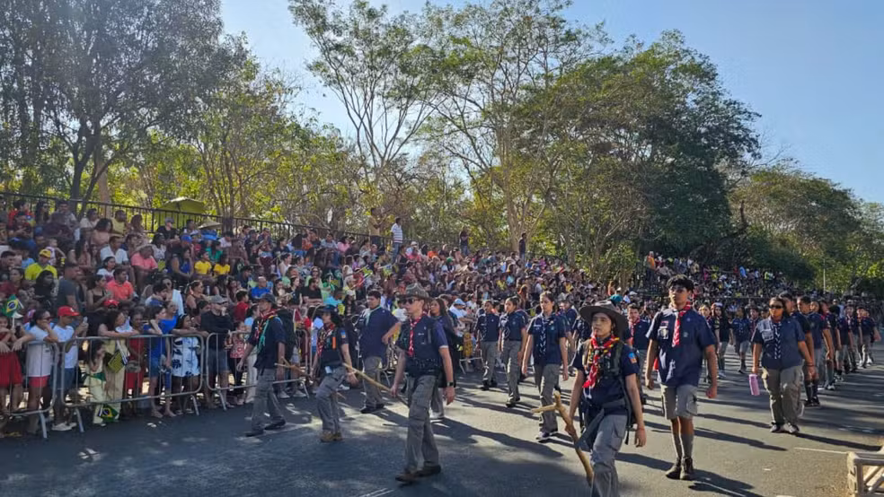 Desfile de 7 de Setembro reúne autoridades e populares
